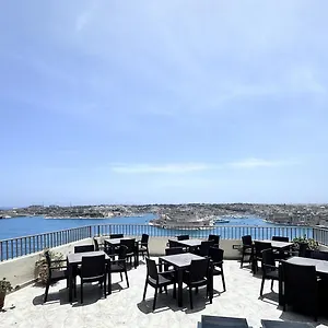 https://grand-harbour-hotel.qawrahotelsmalta.org